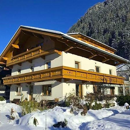 マイヤーホーフェン Gaestehaus Elisabeth Bed & Breakfast エクステリア 写真